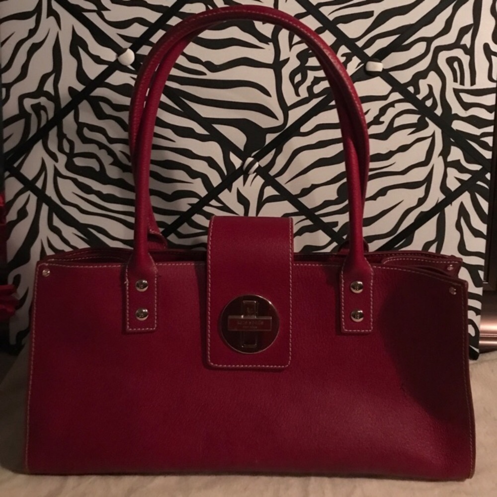 FLASH SALE - Beautiful classic Kate spade ♠️ purse
